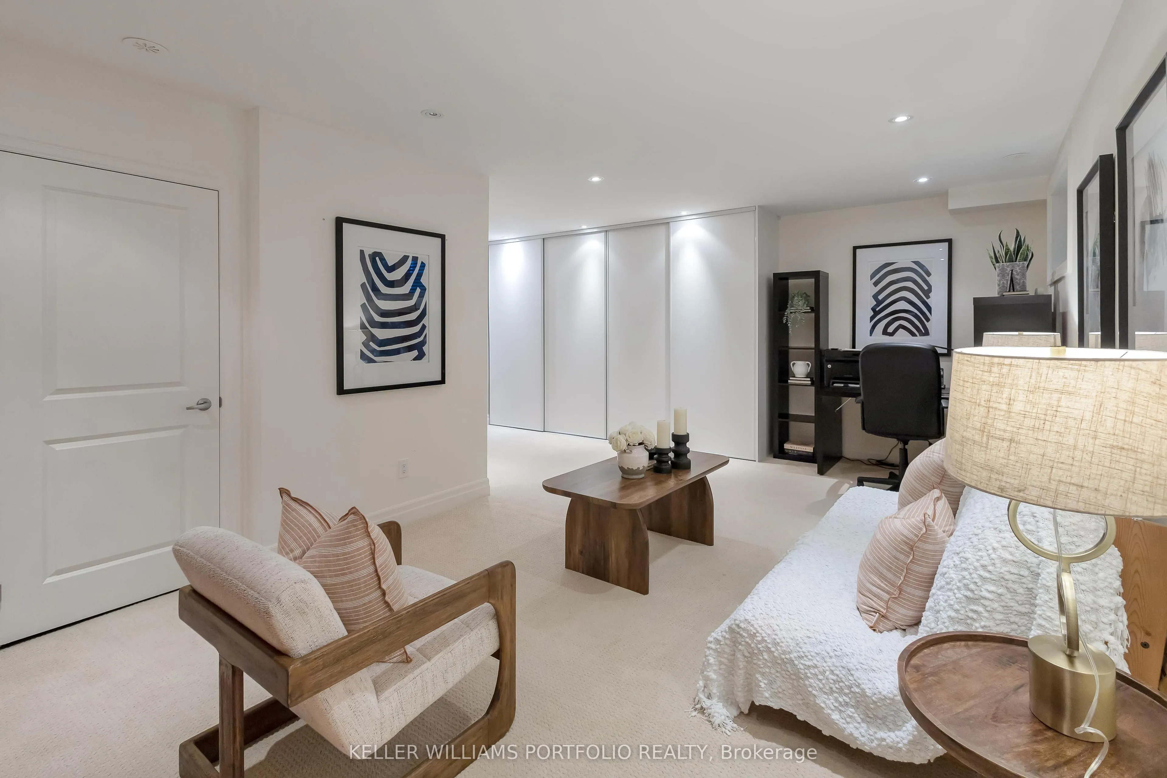 365A Roehampton Avenue, #13