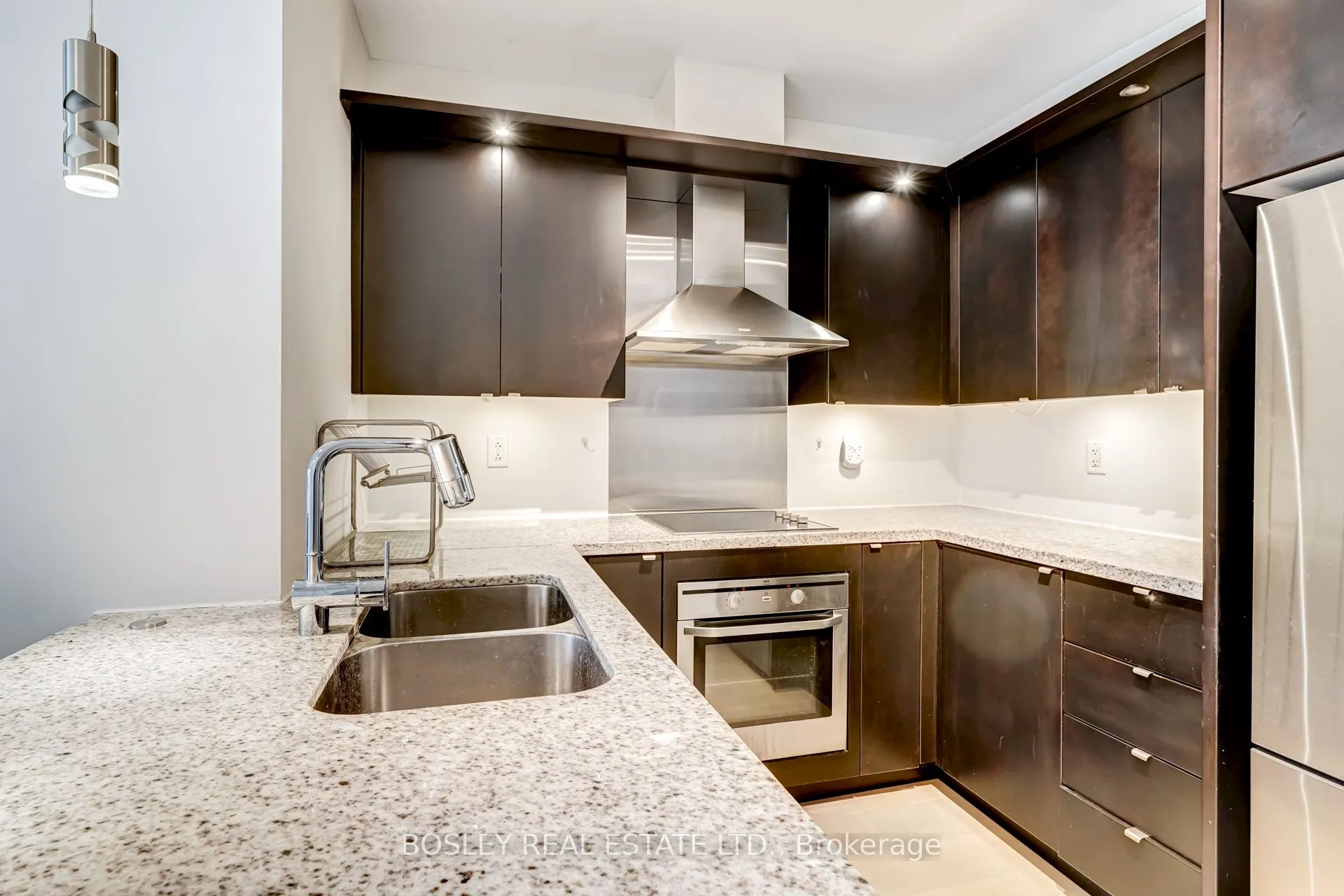 1430 Yonge Street, #205
