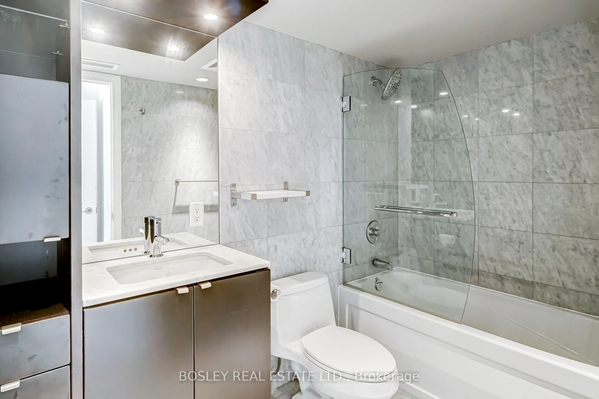 1430 Yonge Street, #205