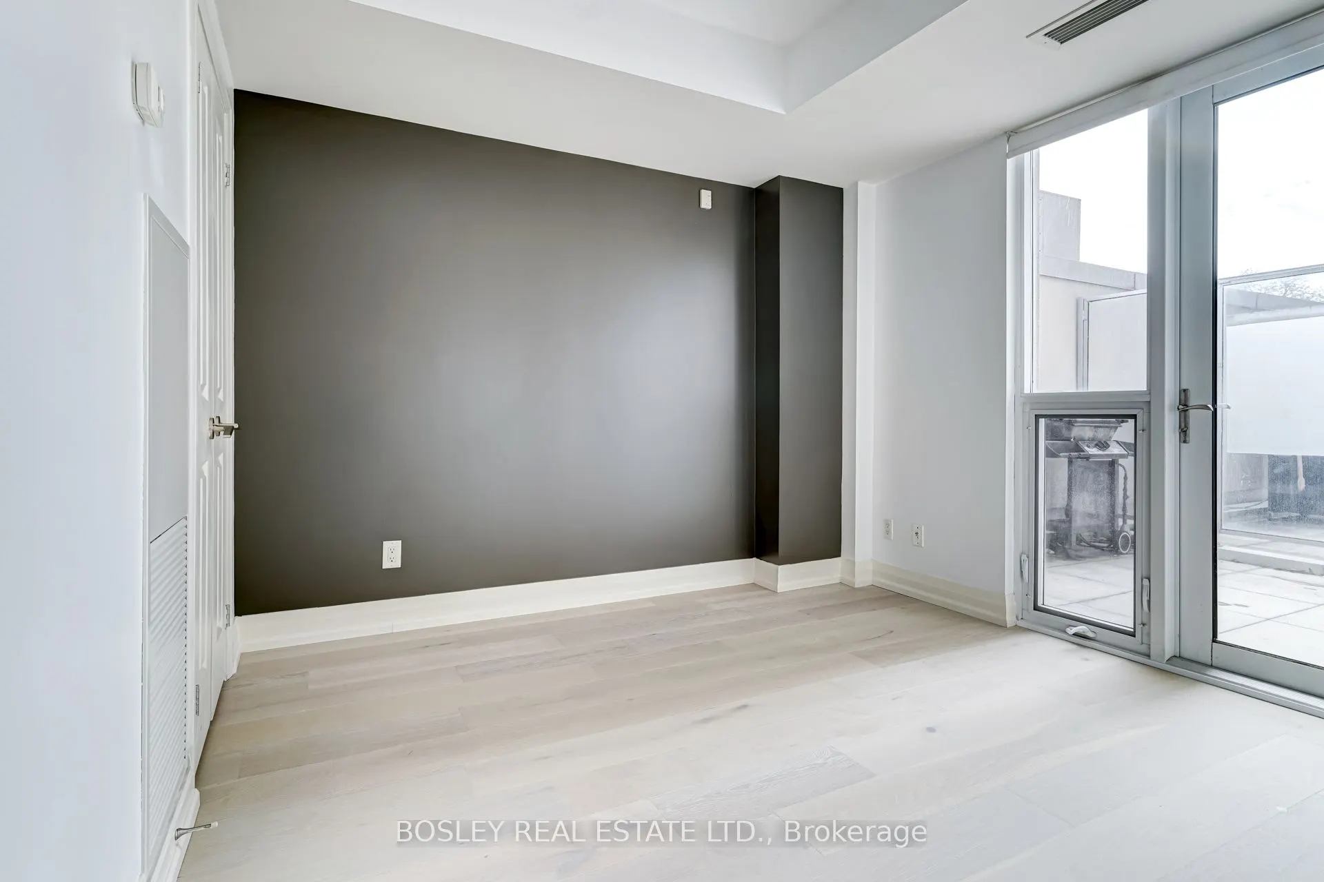 1430 Yonge Street, #205