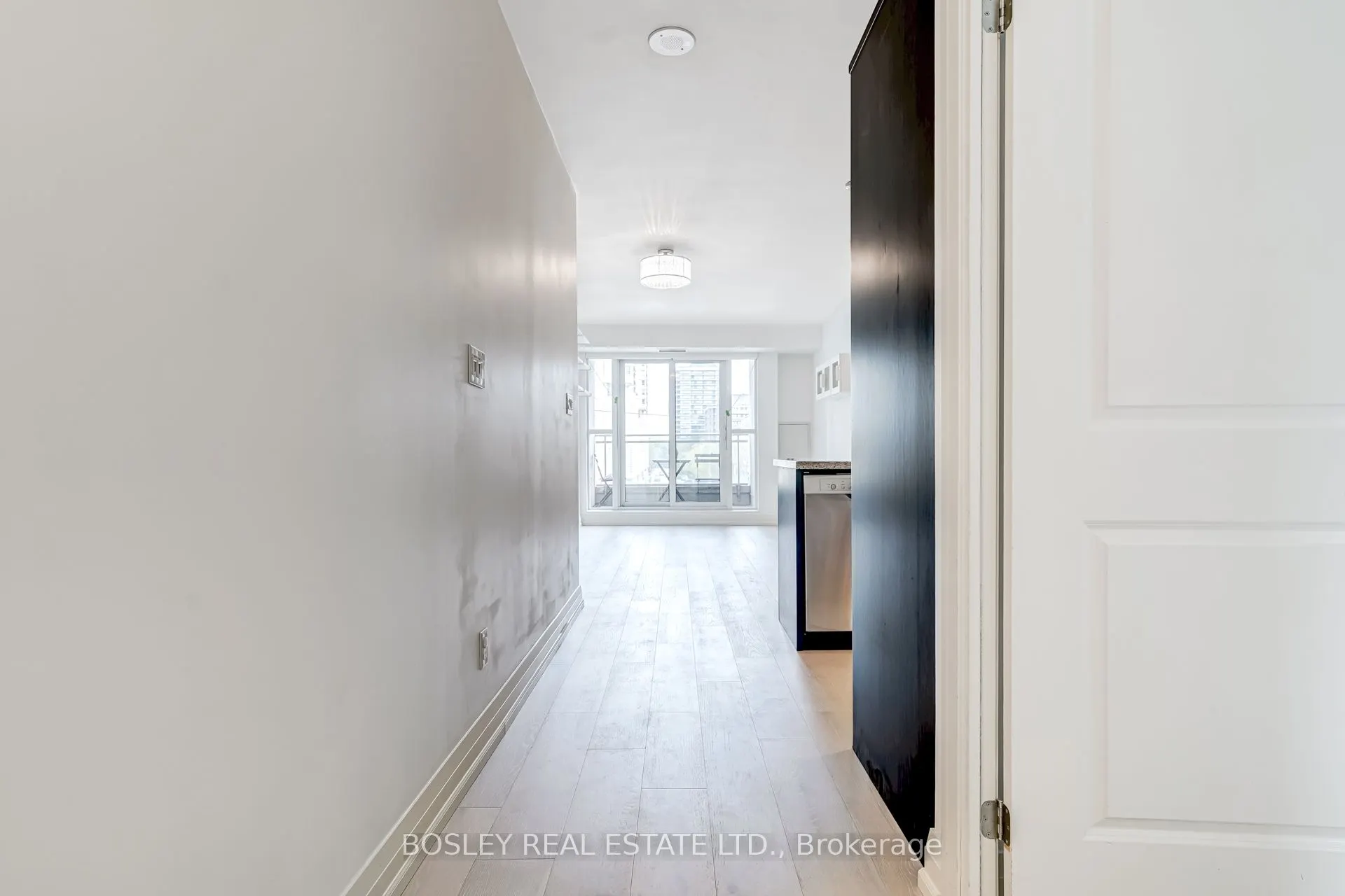 1430 Yonge Street, #205