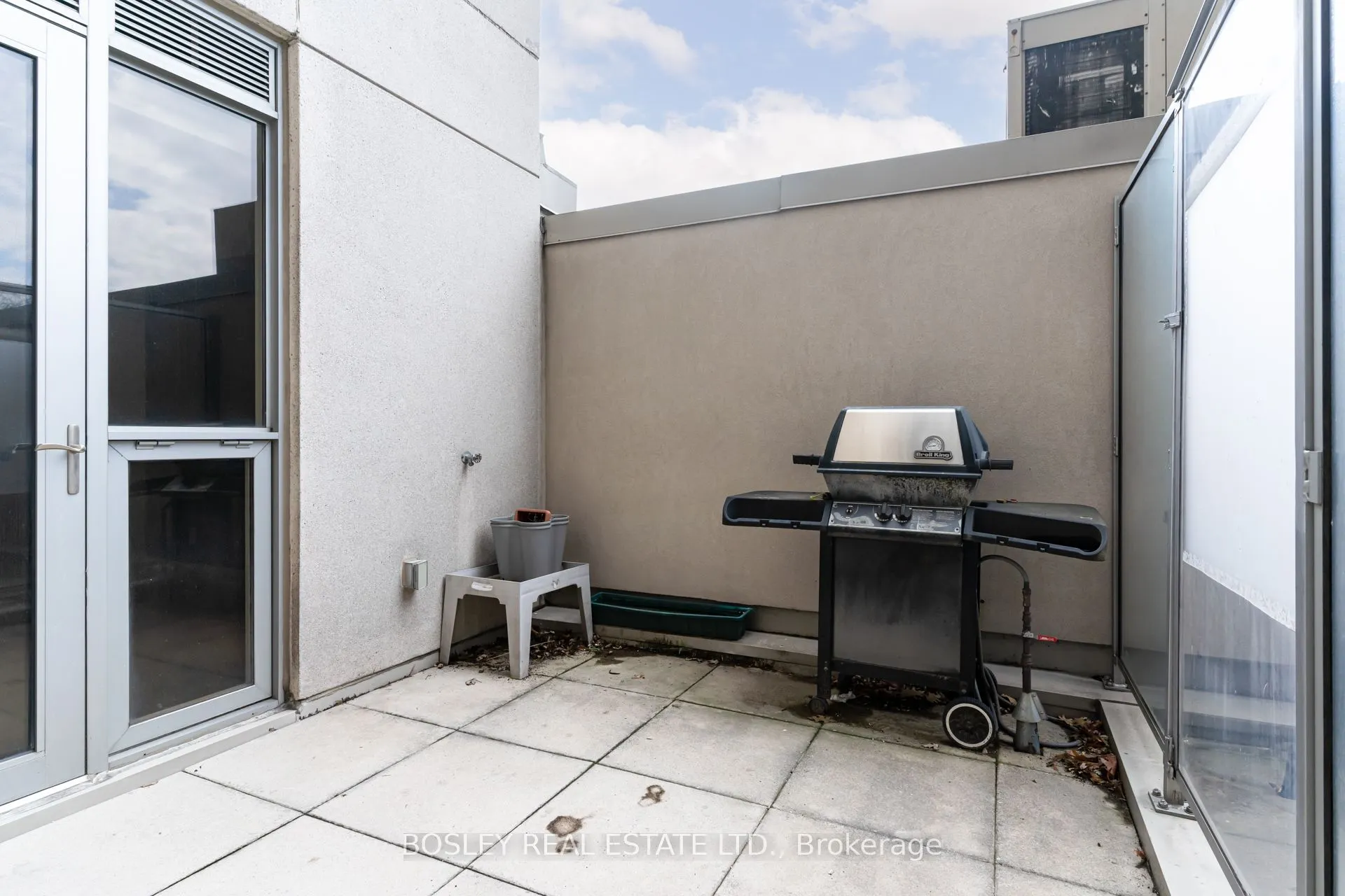 1430 Yonge Street, #205