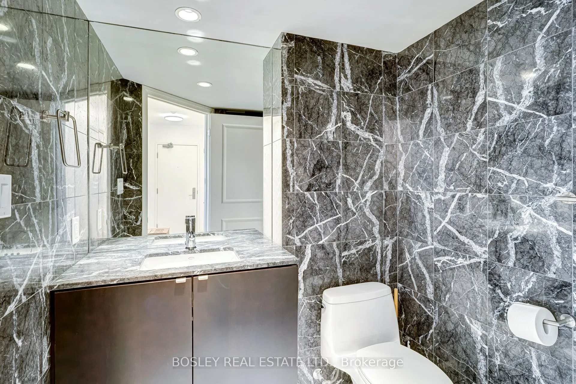 1430 Yonge Street, #205
