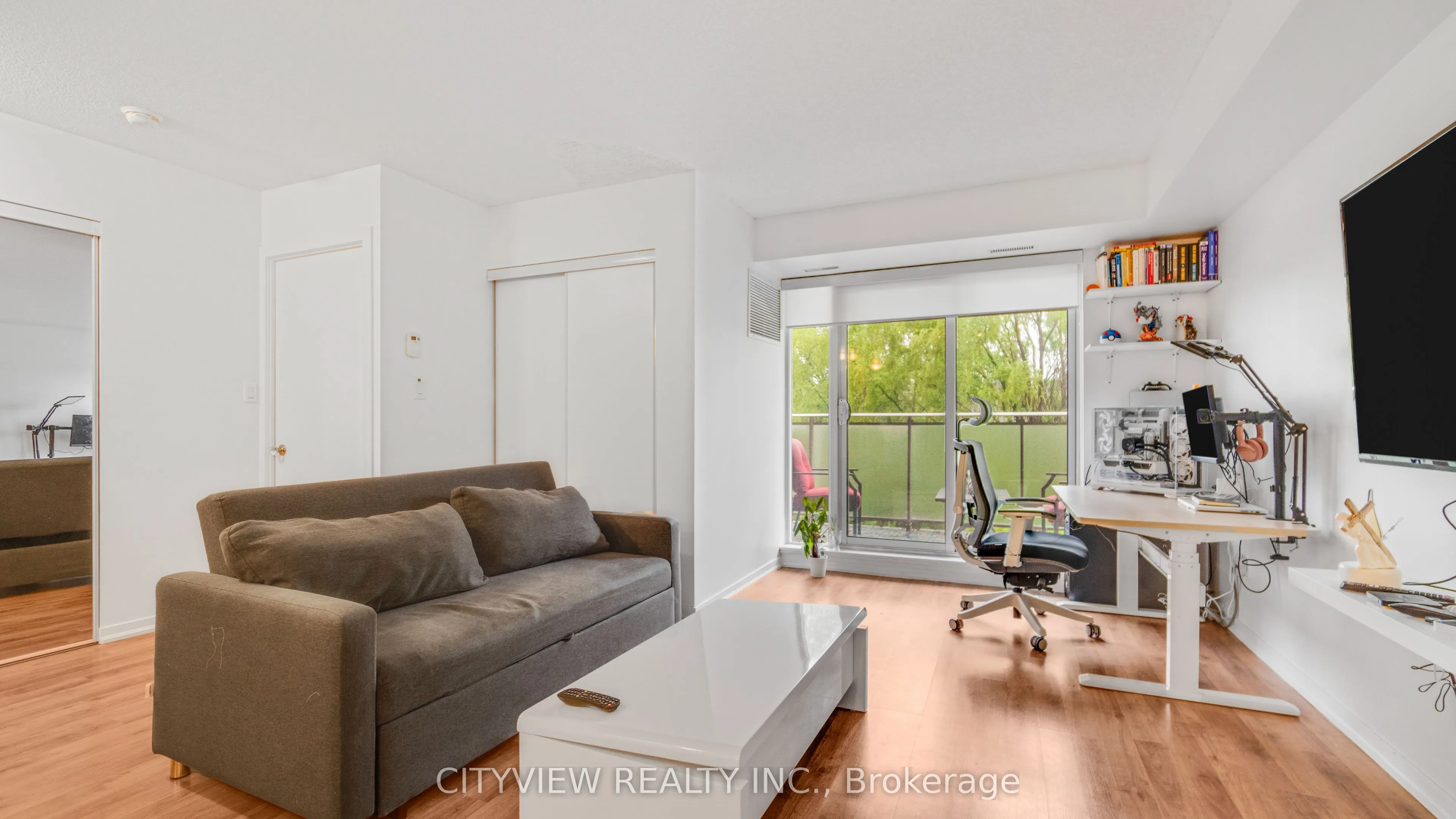 801 Sheppard Avenue W, #307