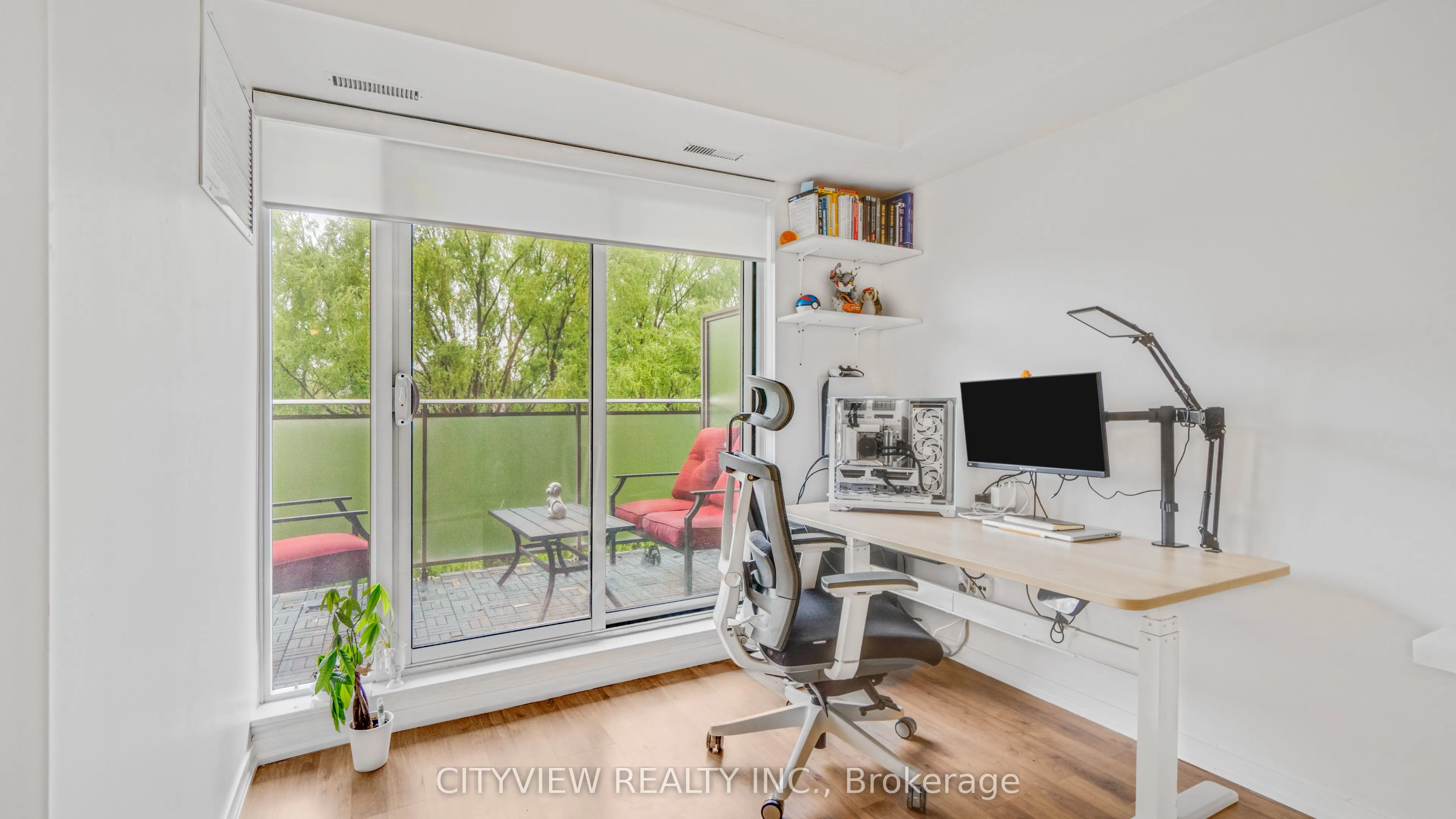 801 Sheppard Avenue W, #307