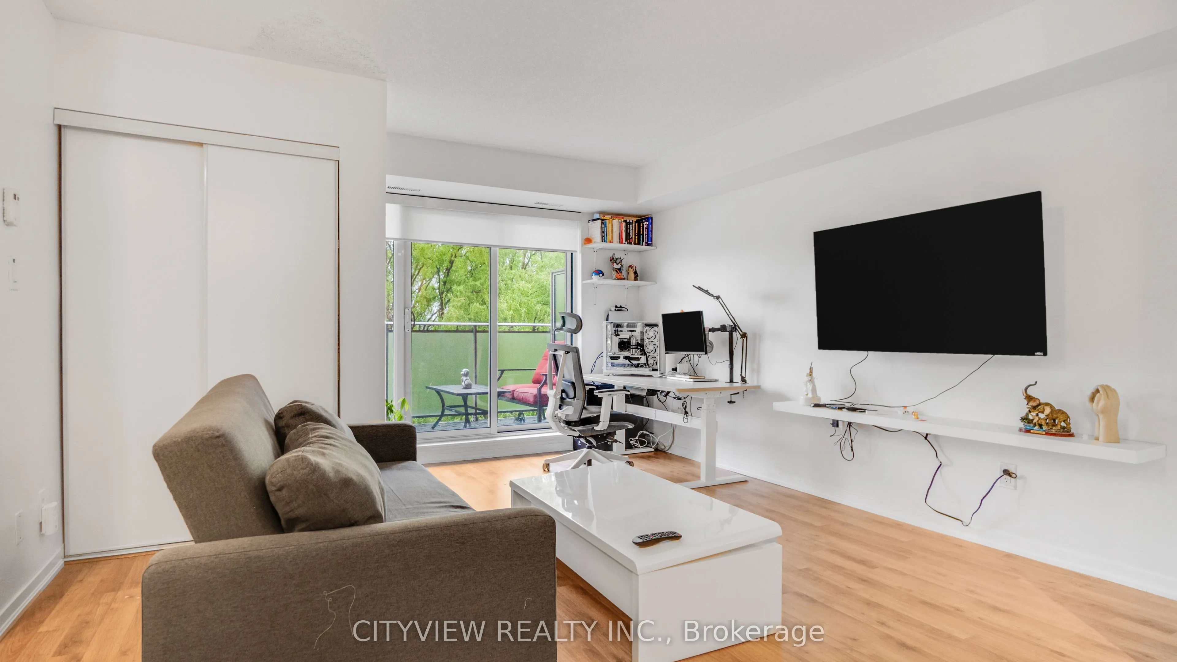801 Sheppard Avenue W, #307
