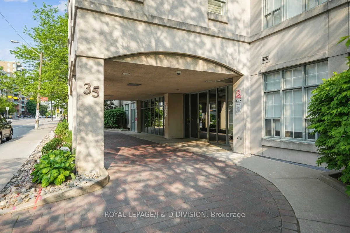 35 Merton Street, #206