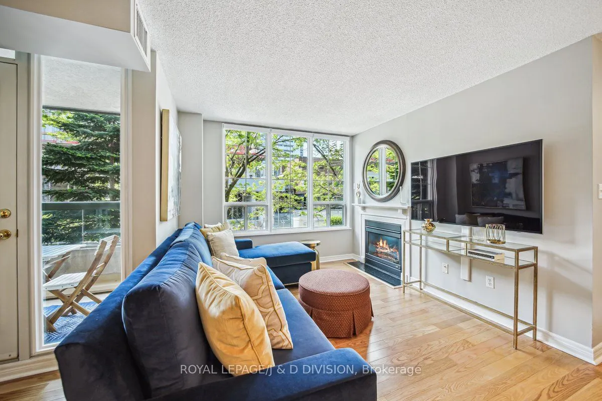 35 Merton Street, #206