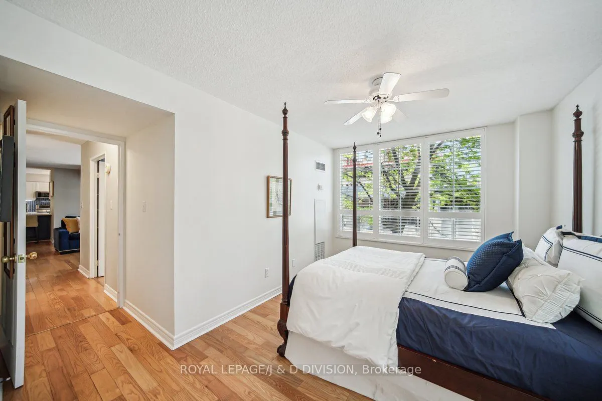 35 Merton Street, #206