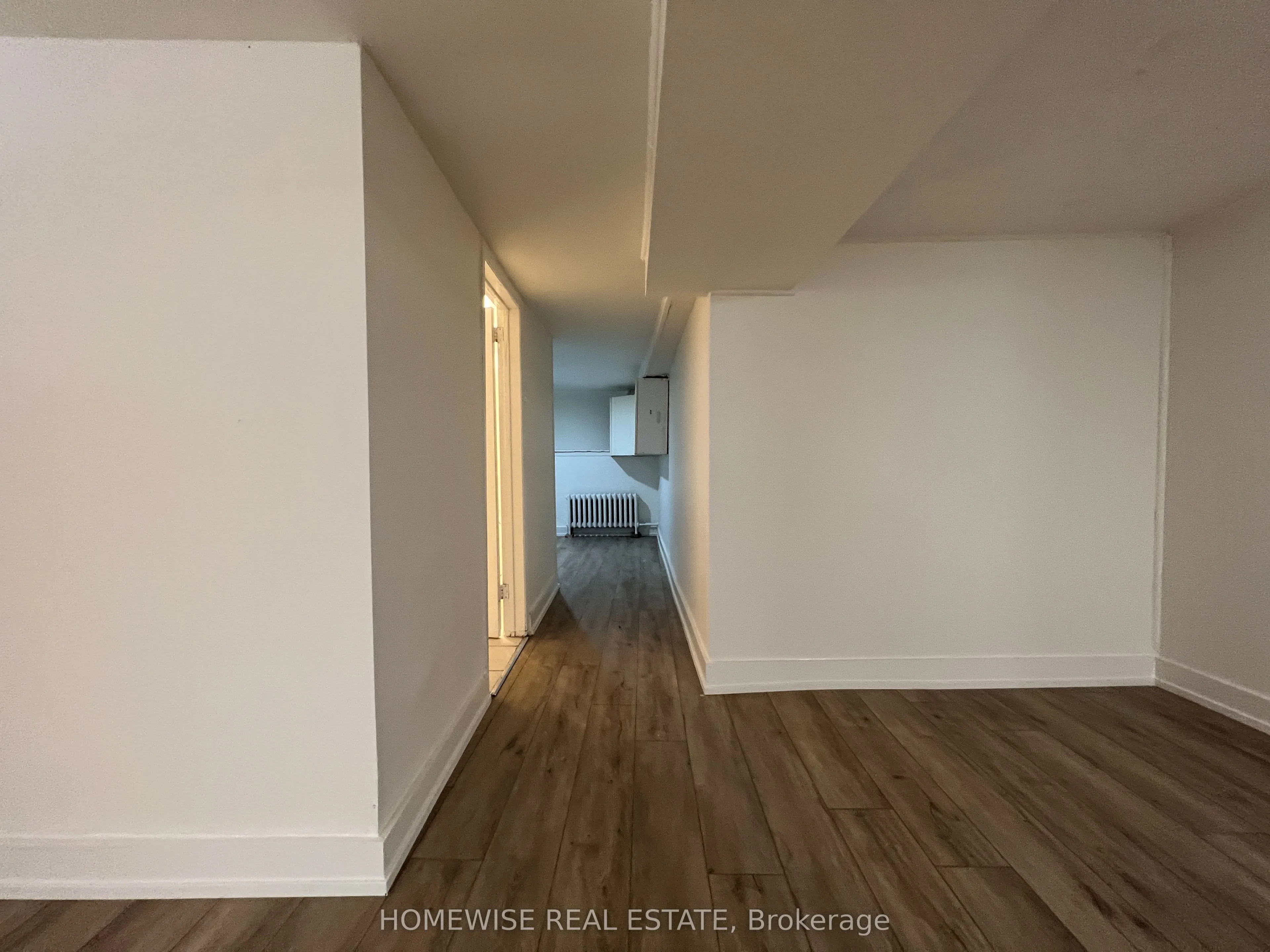 882 College Street, #1