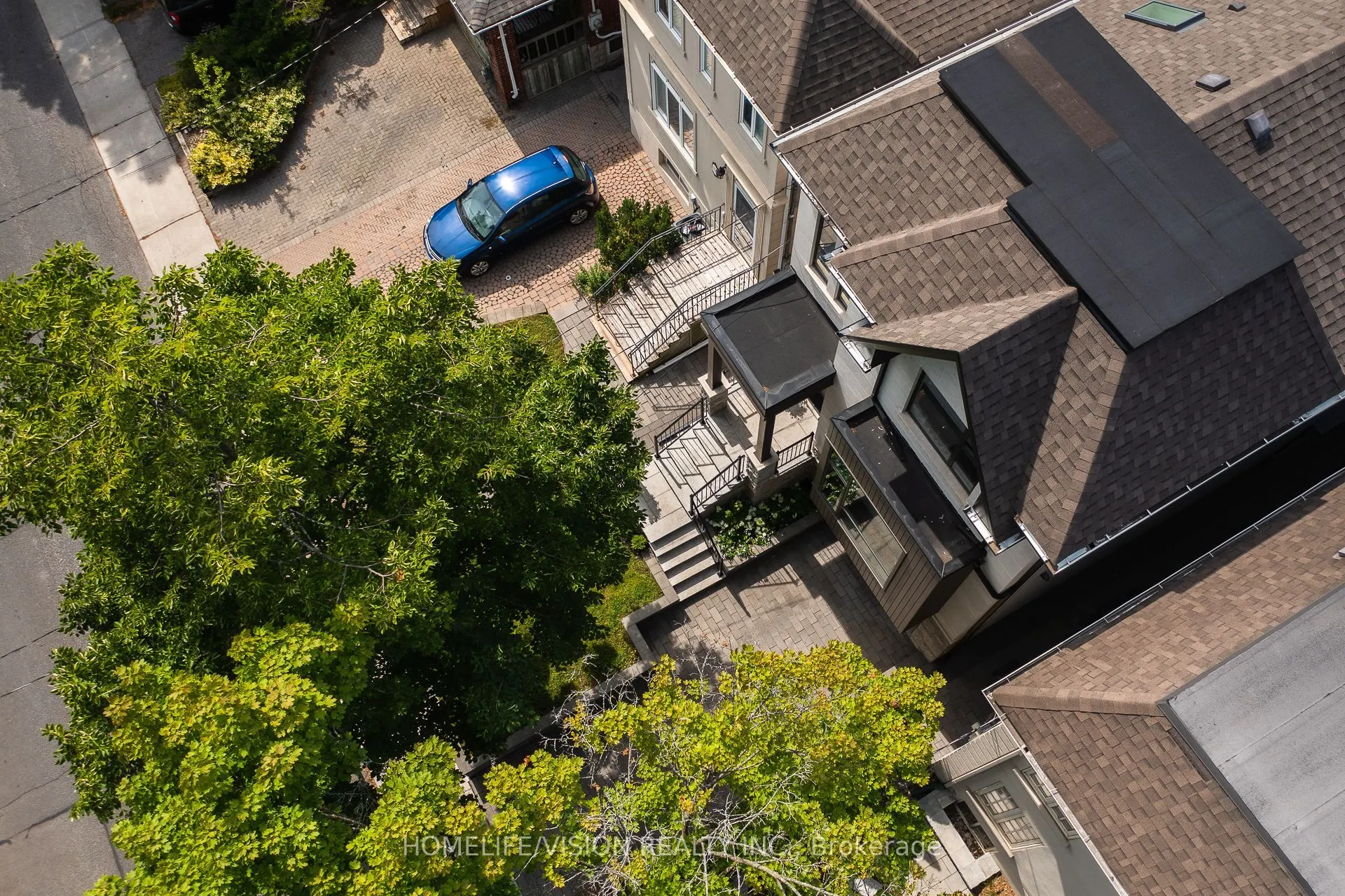 378 Manor Road E