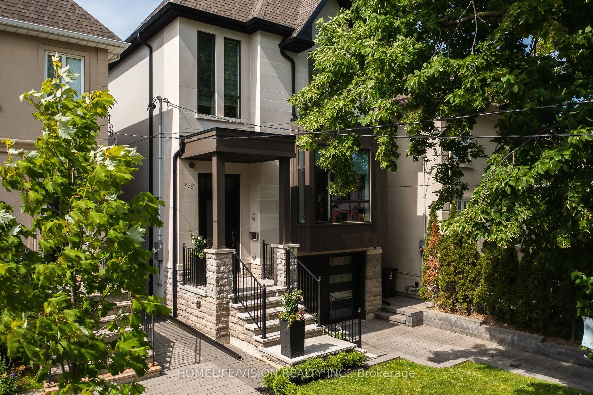 378 Manor Road E