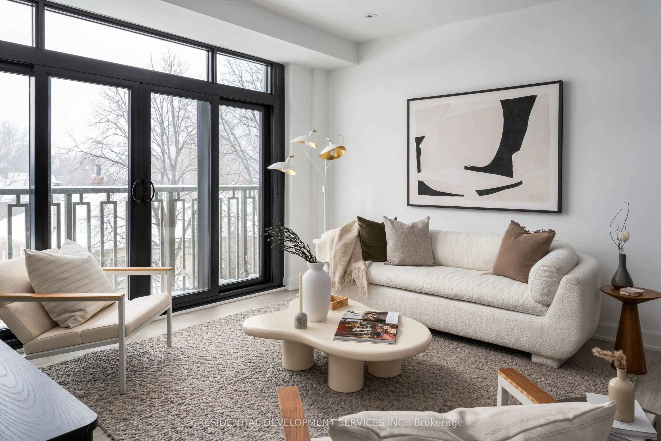 1 Strathgowan Avenue #408