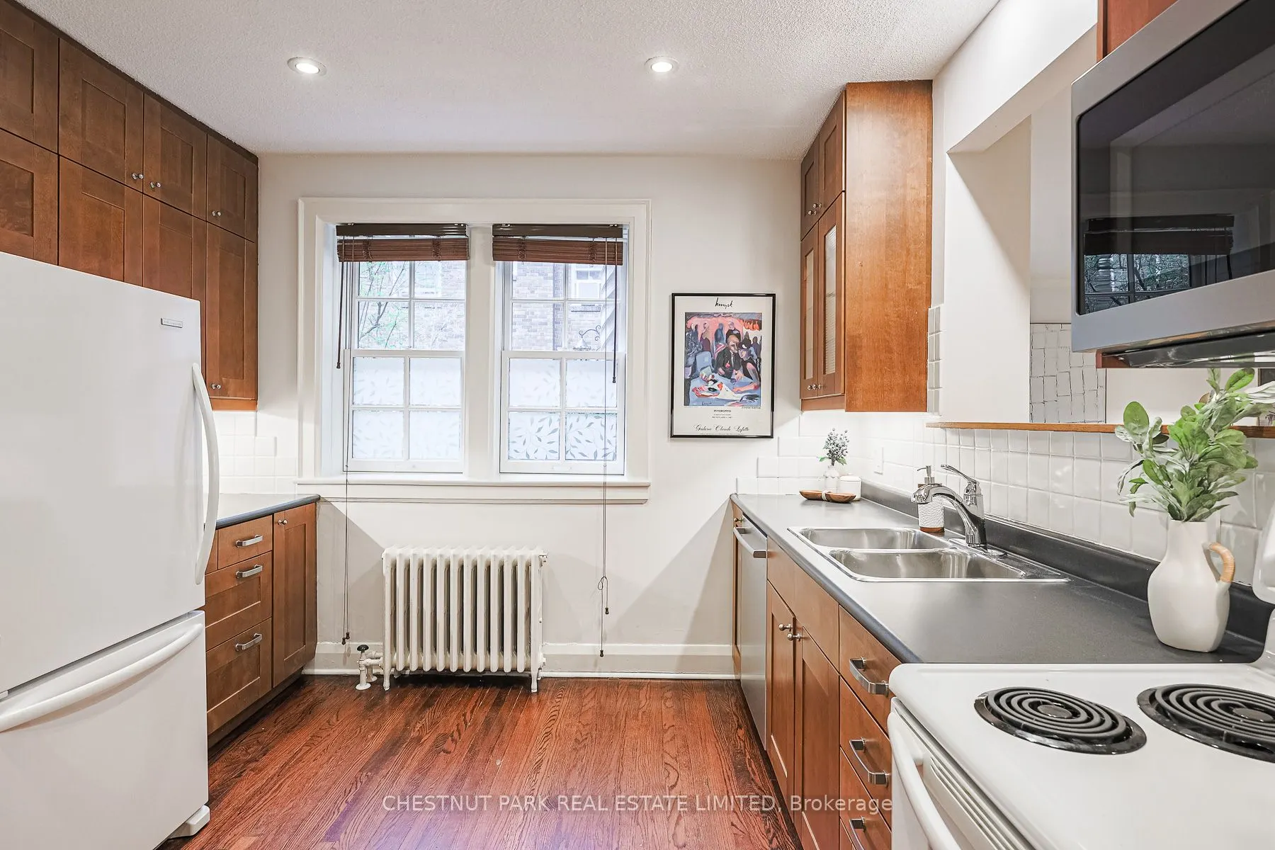 480 Oriole Parkway #111