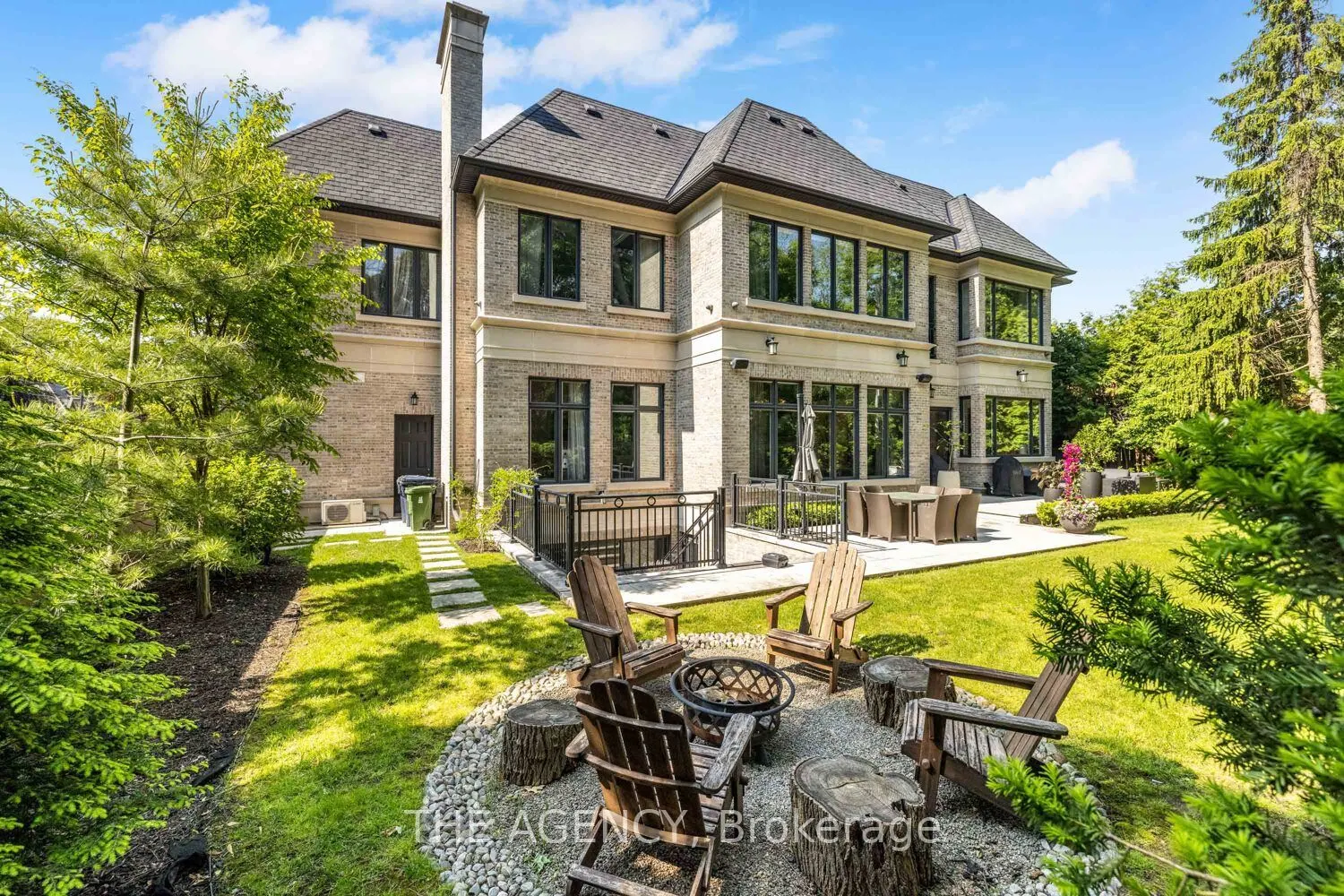 1 Suncrest Drive