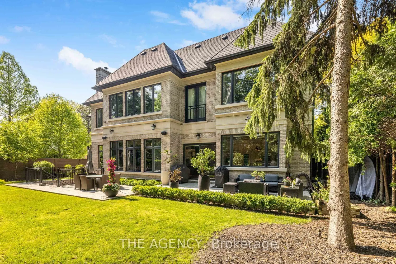 1 Suncrest Drive