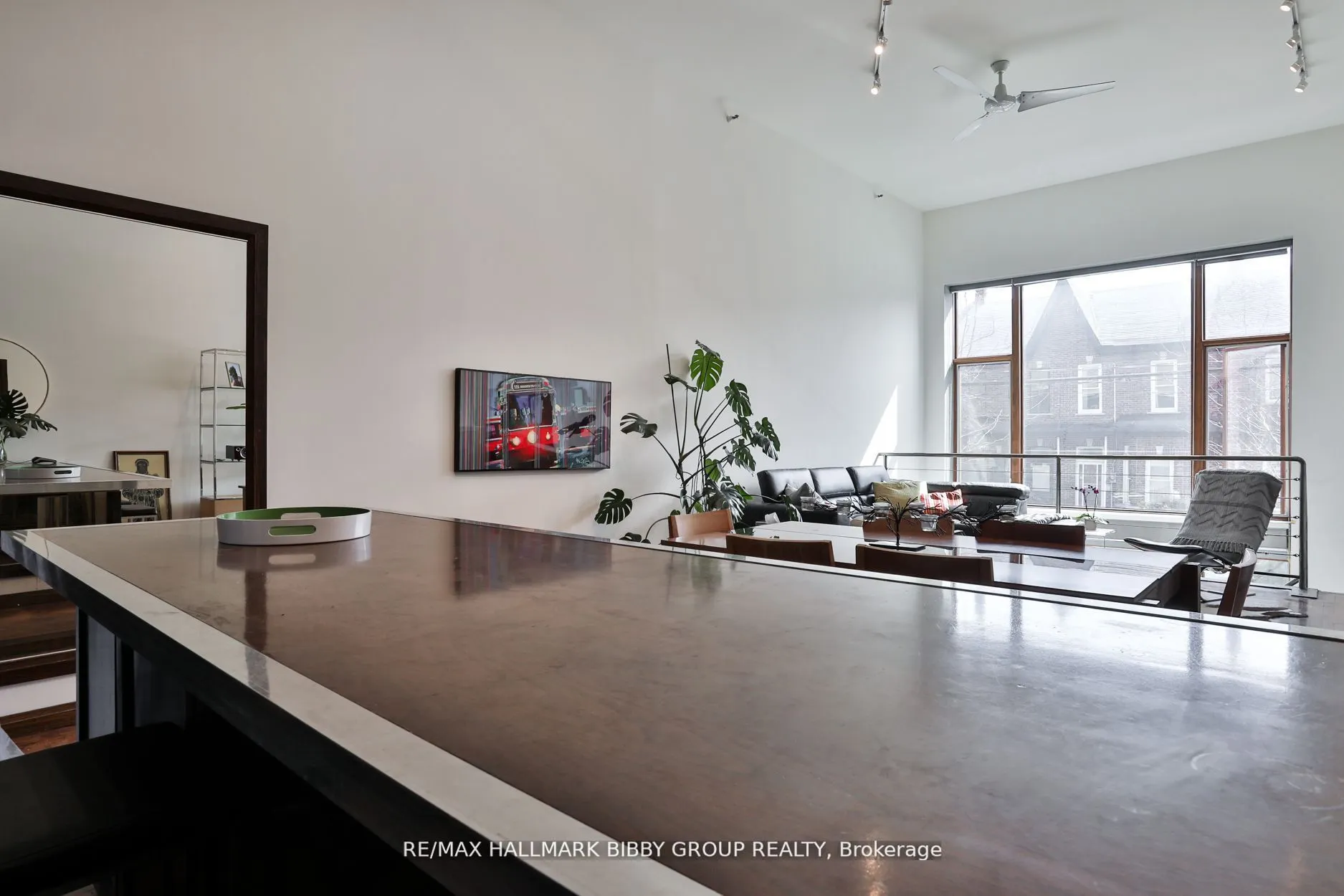 676 Richmond Street W, #101