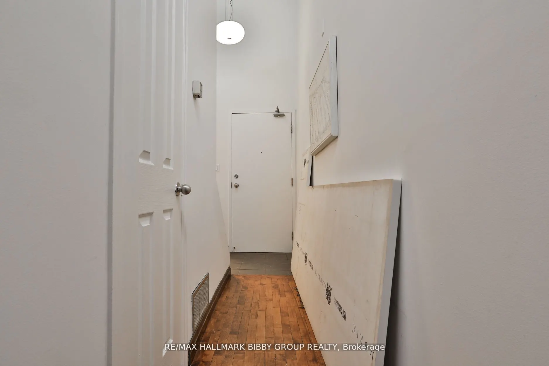 676 Richmond Street W, #101