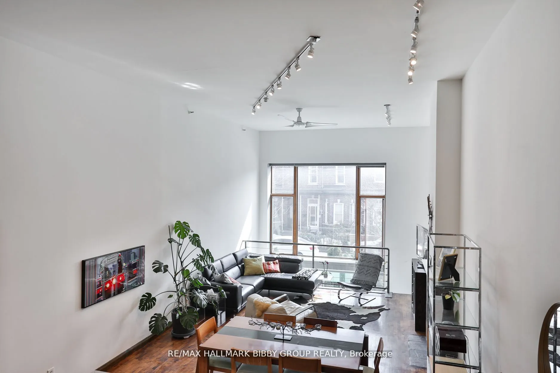676 Richmond Street W, #101