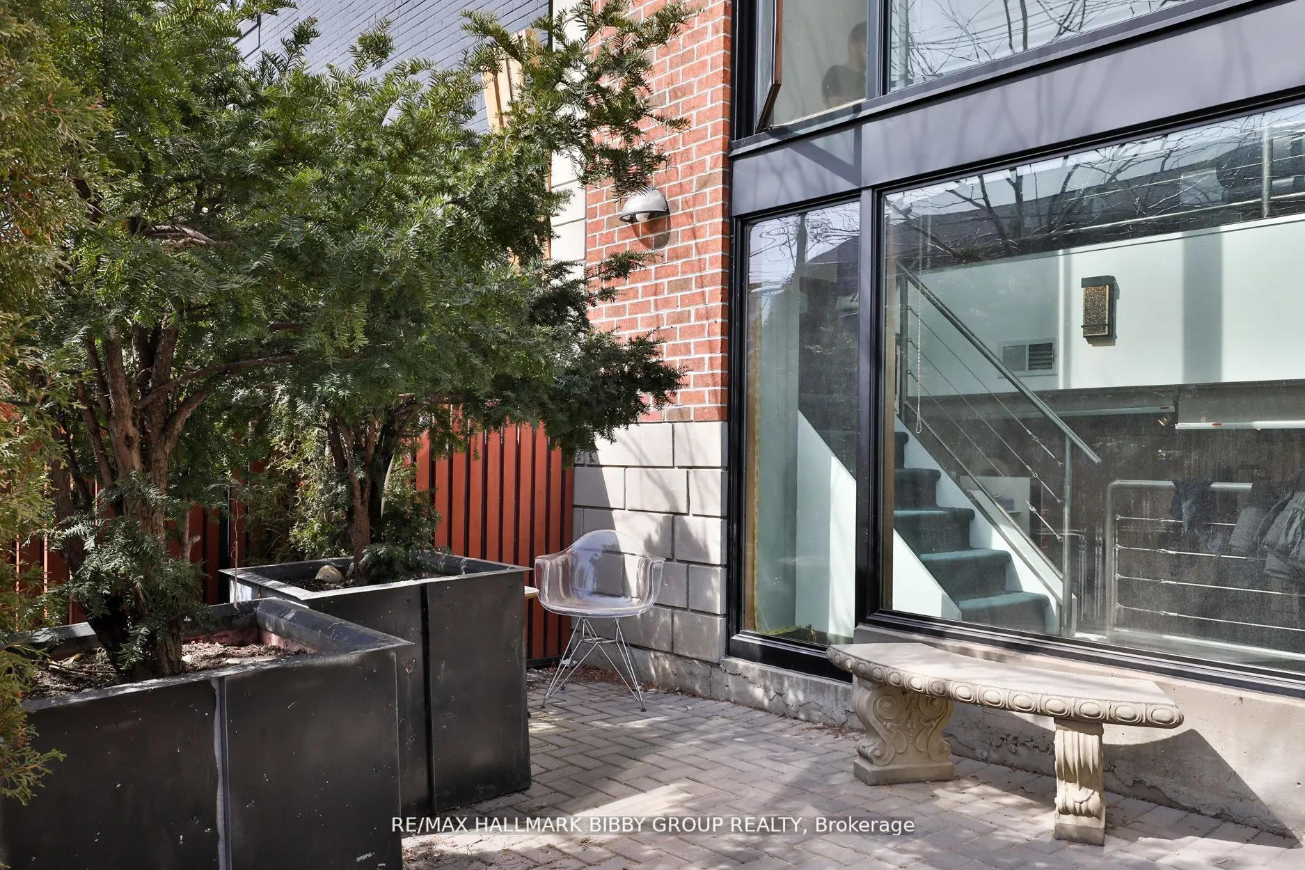 676 Richmond Street W, #101
