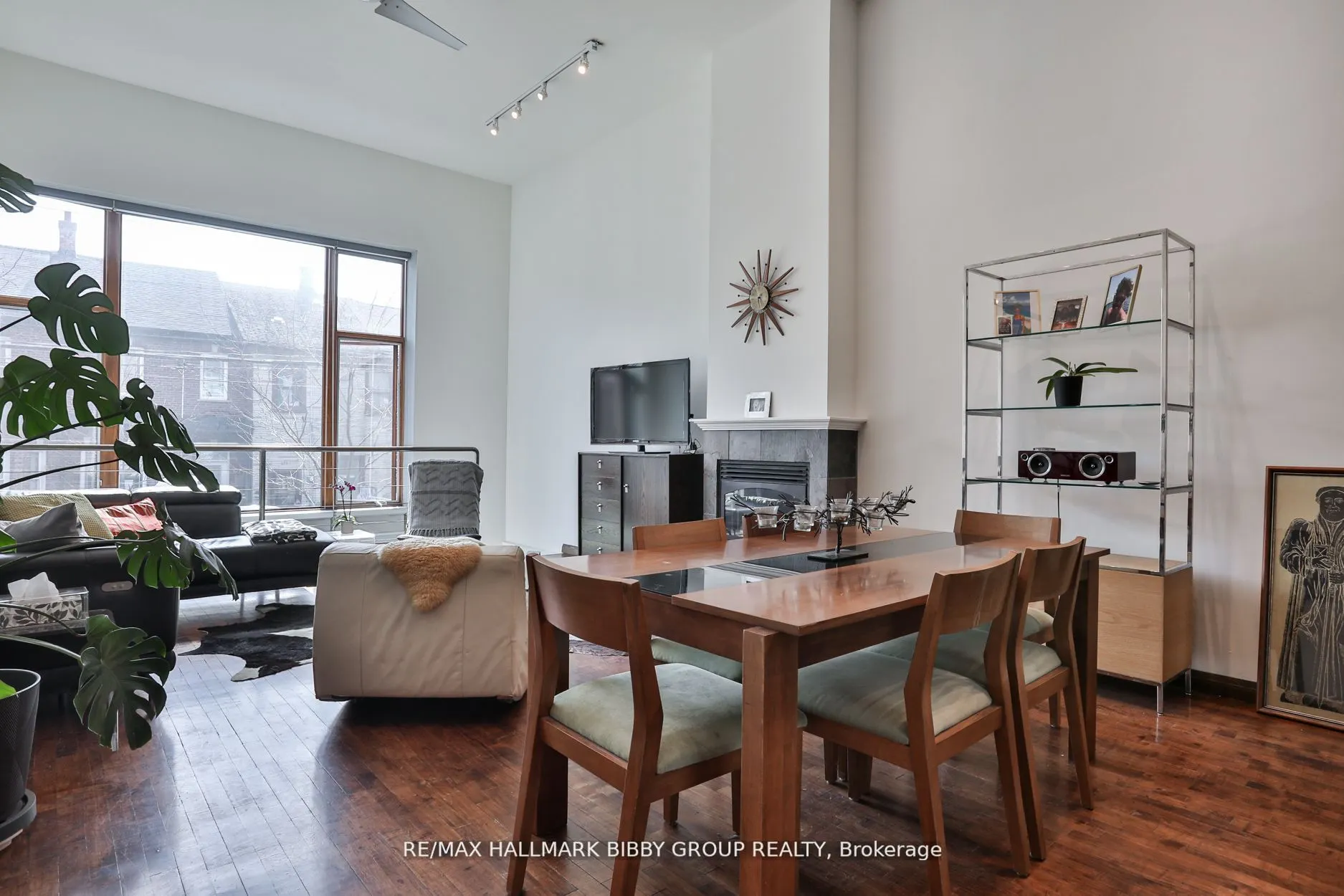 676 Richmond Street W, #101