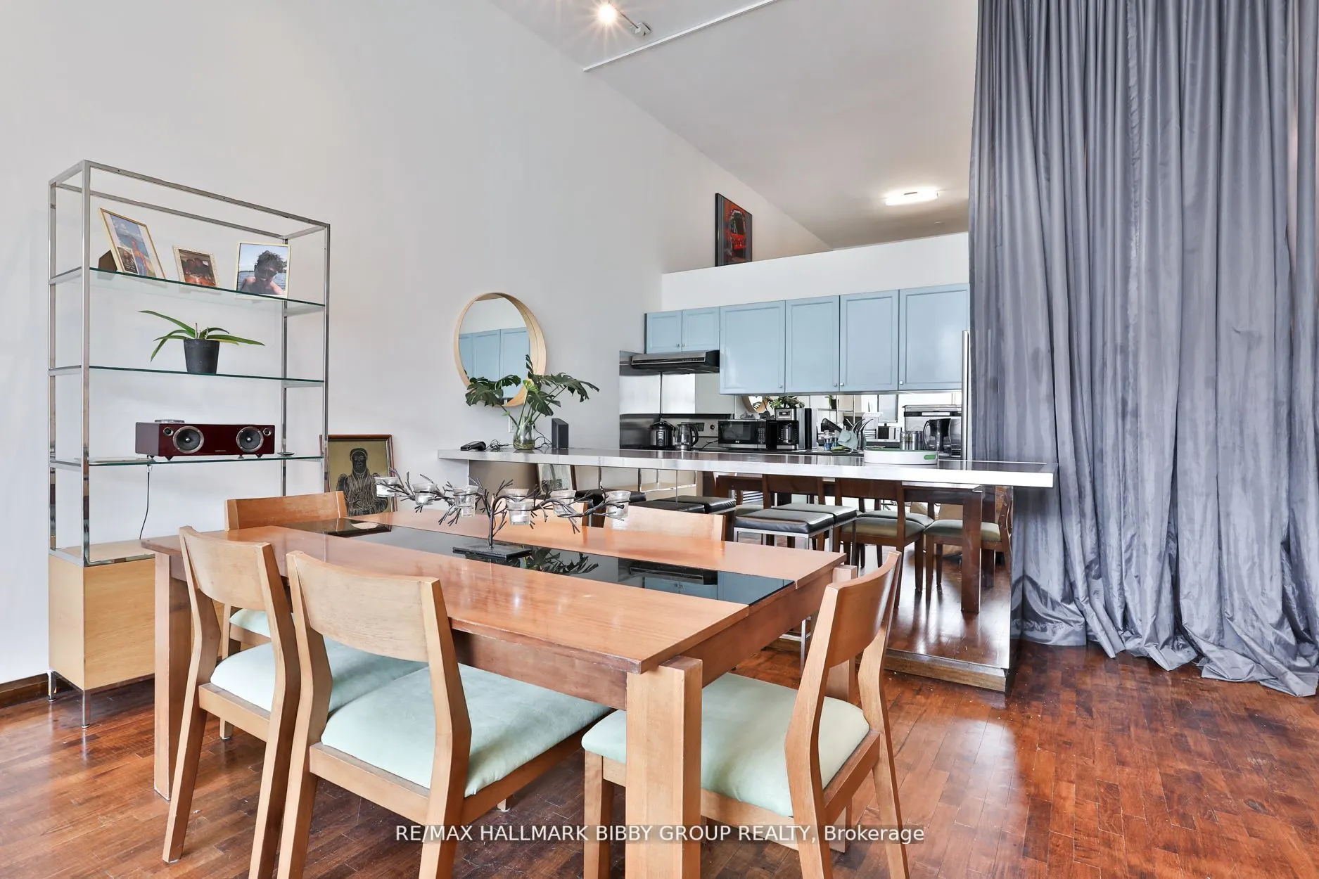 676 Richmond Street W, #101
