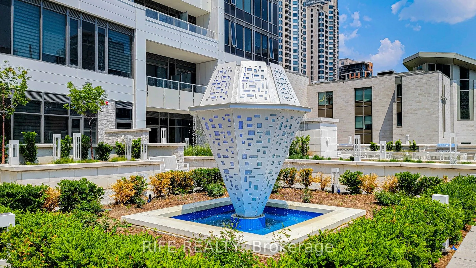 75 Canterbury Place #2705