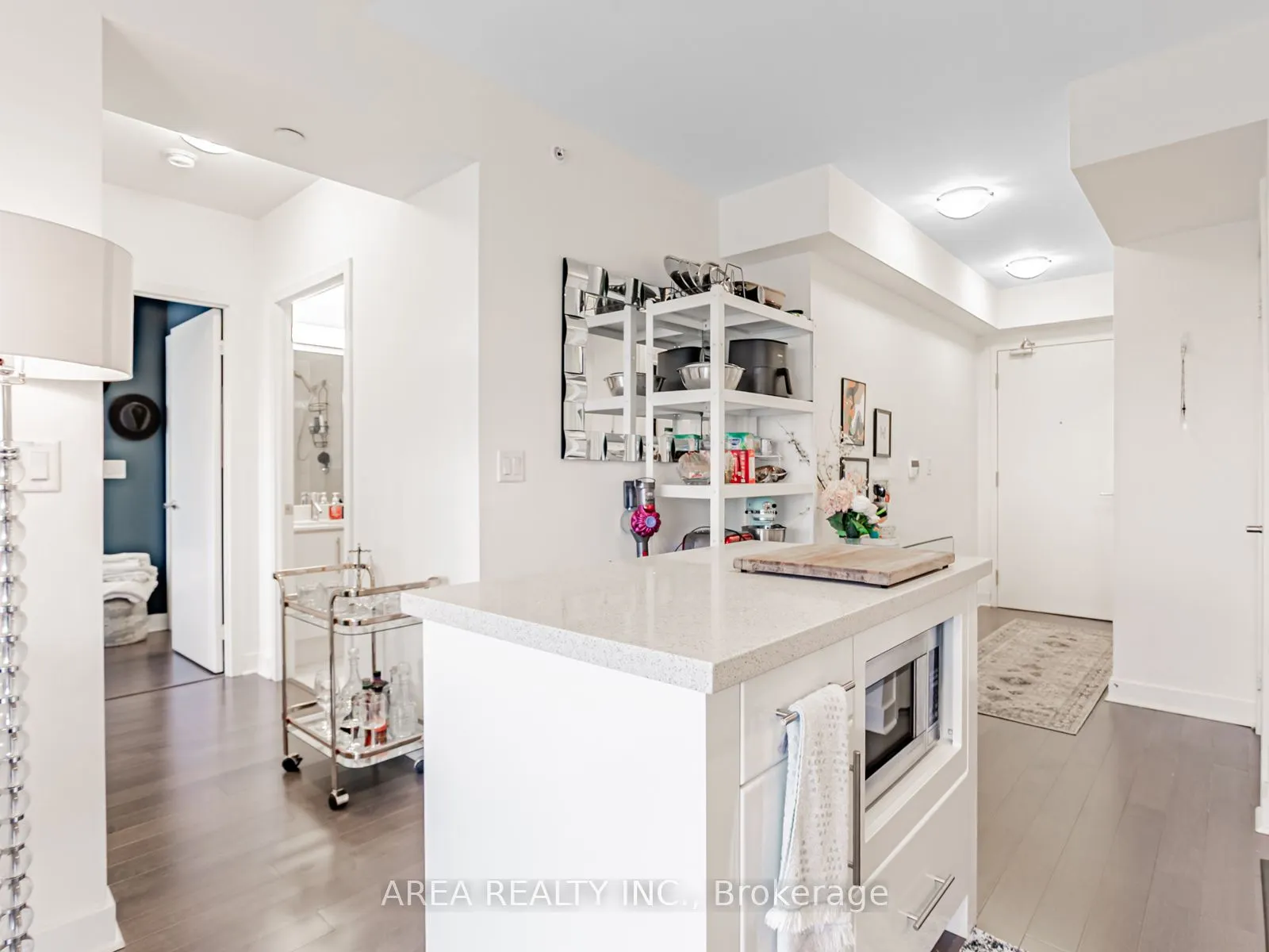 58 Orchard View Boulevard, #2009