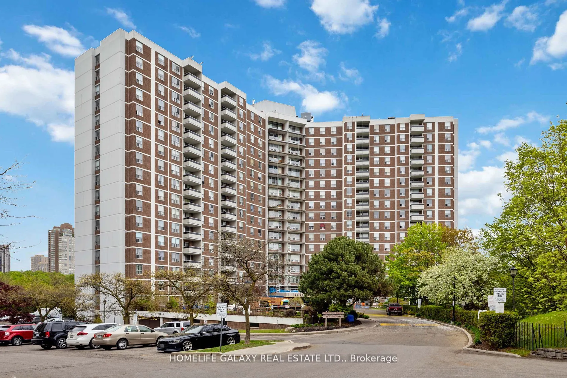 20 Edgecliff Golfway, #616