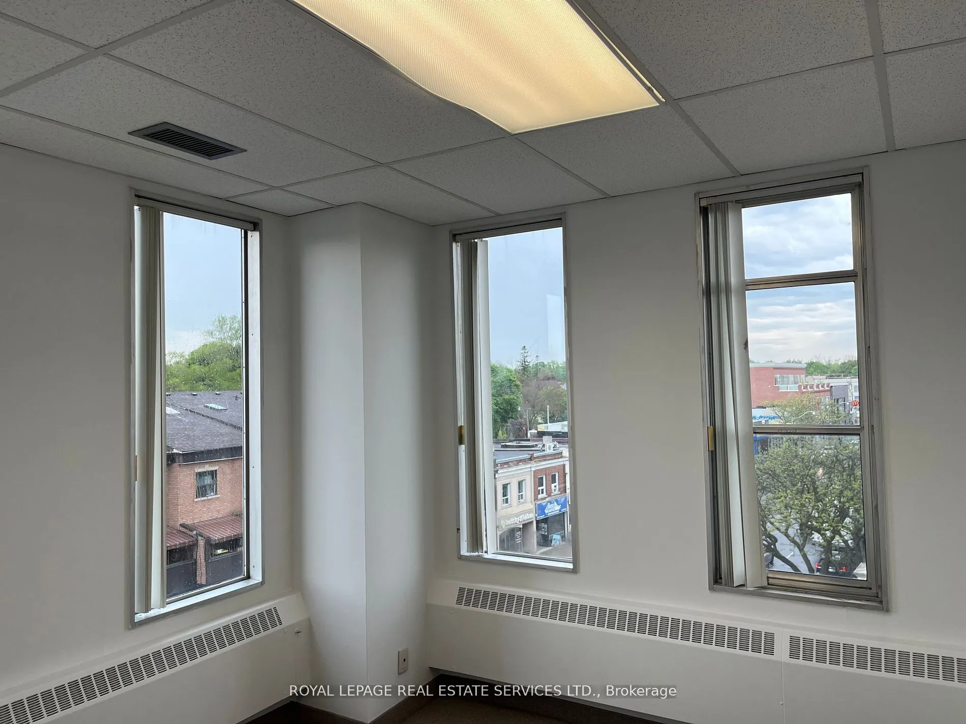 3335 Yonge Street, #402