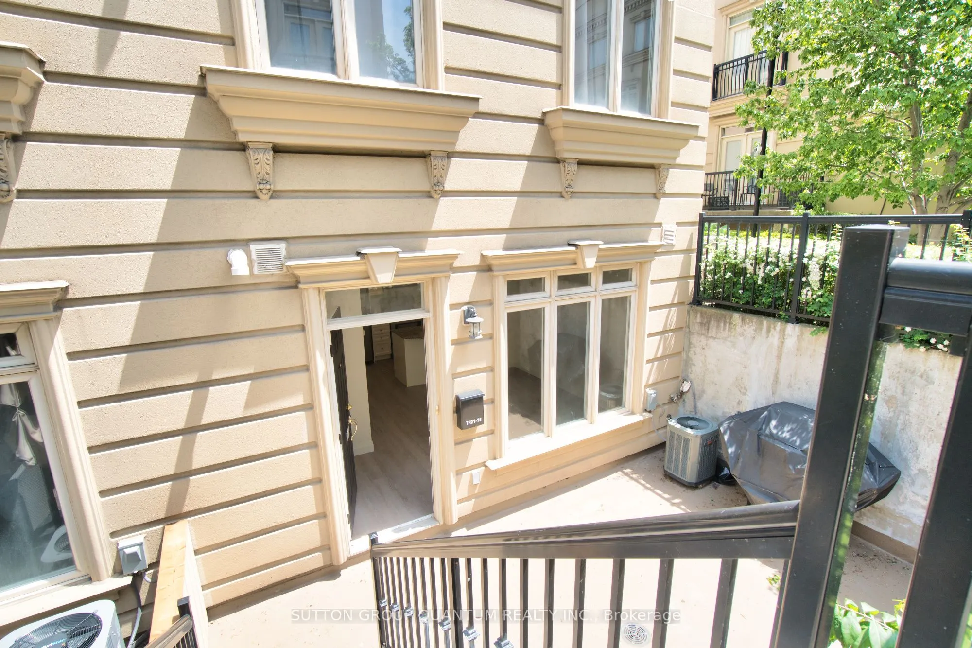 78 CARR Street, #TH 21