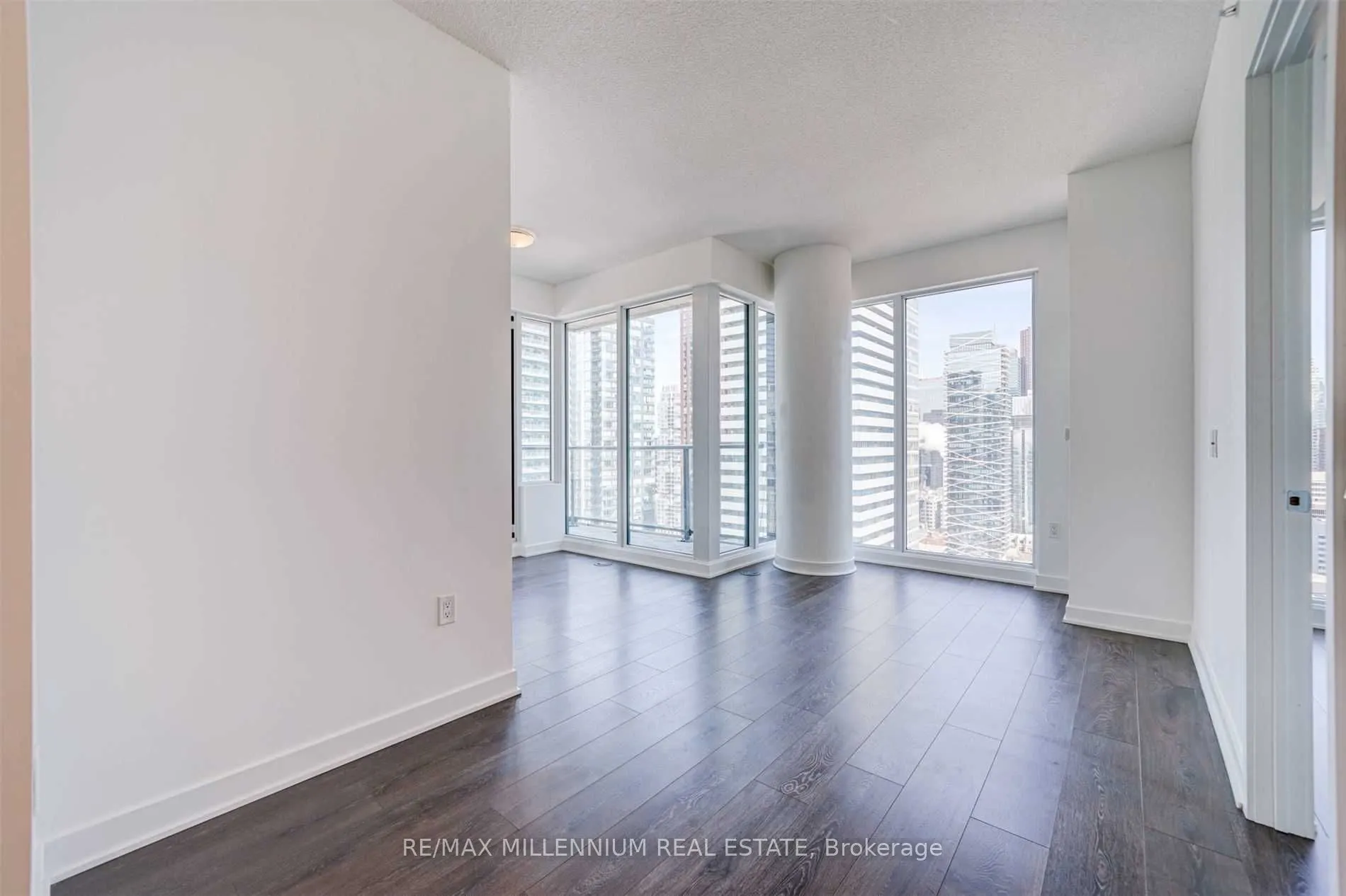 125 Blue Jays Way, #4108
