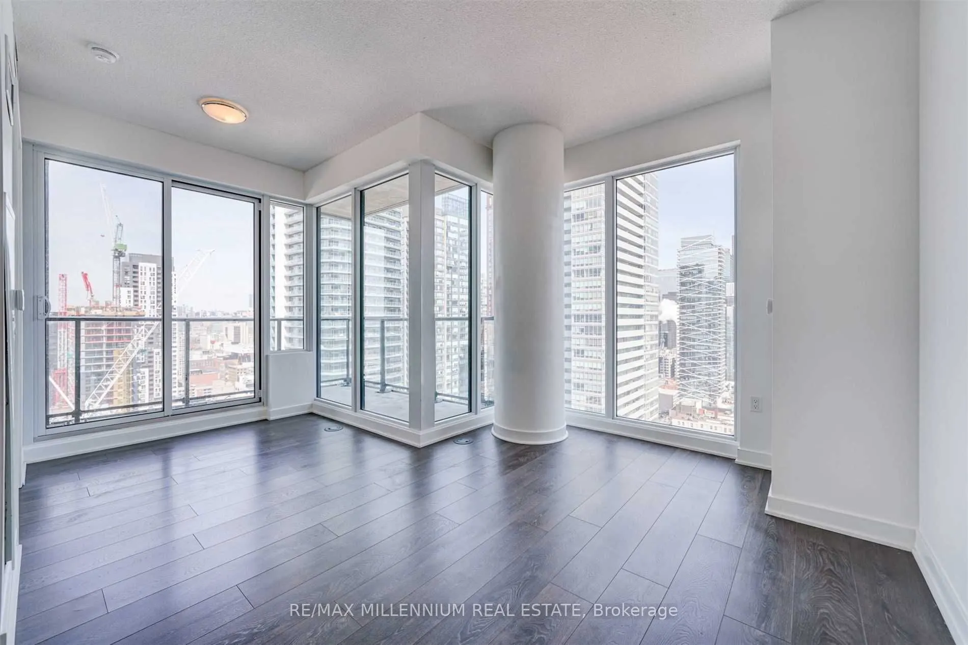 125 Blue Jays Way, #4108