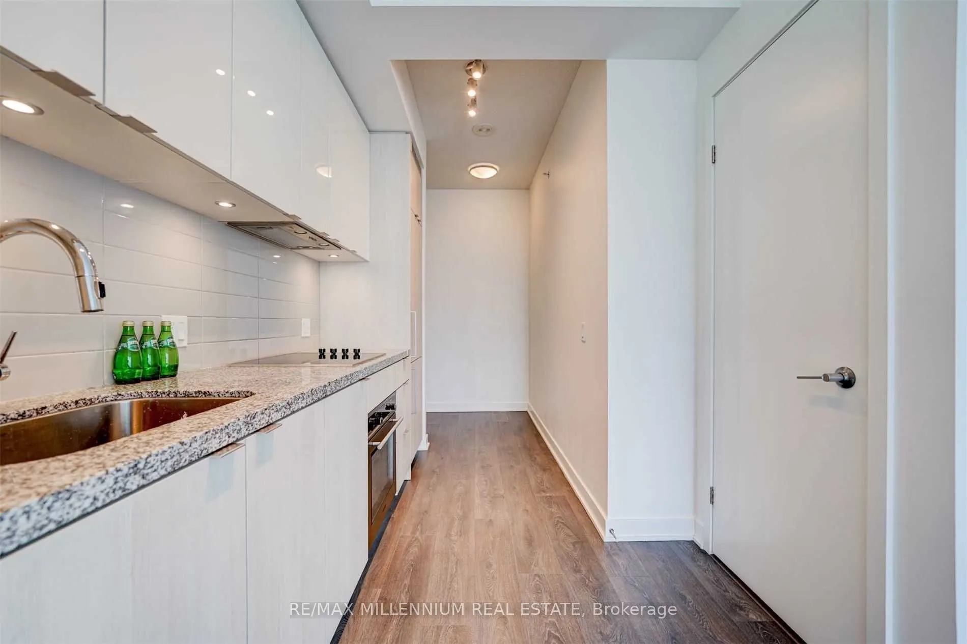 125 Blue Jays Way, #4108