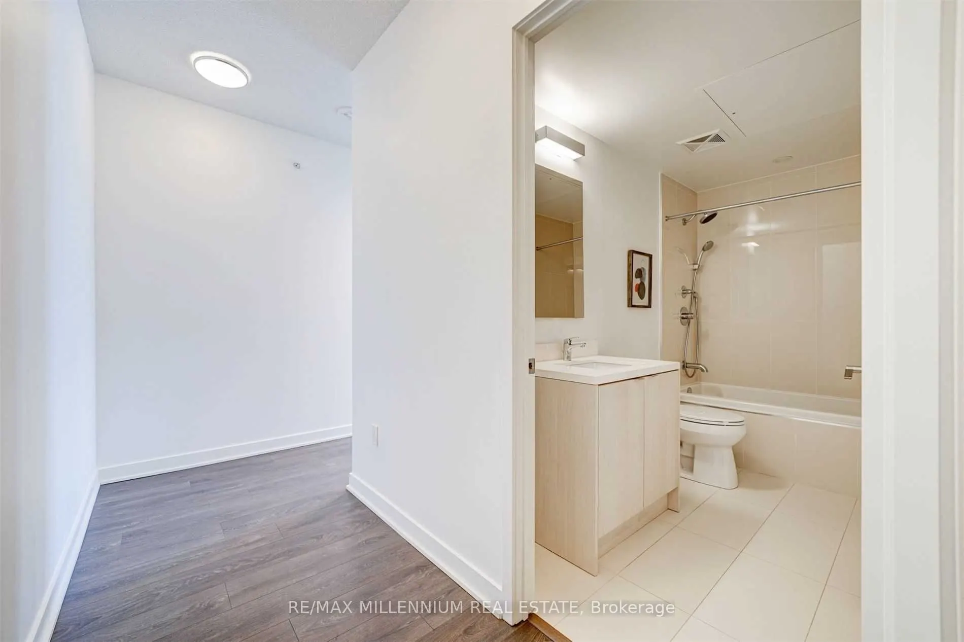 125 Blue Jays Way, #4108