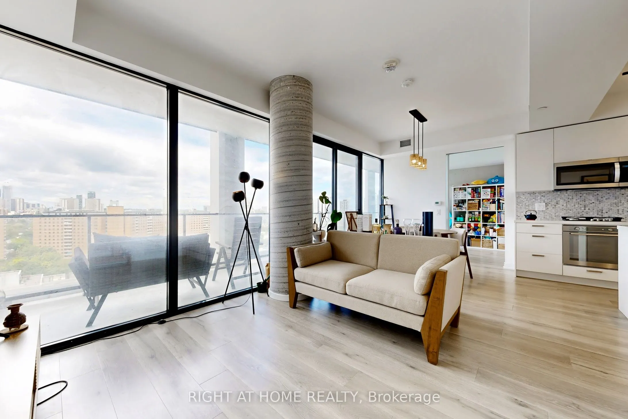 55 Ontario Street, #1601