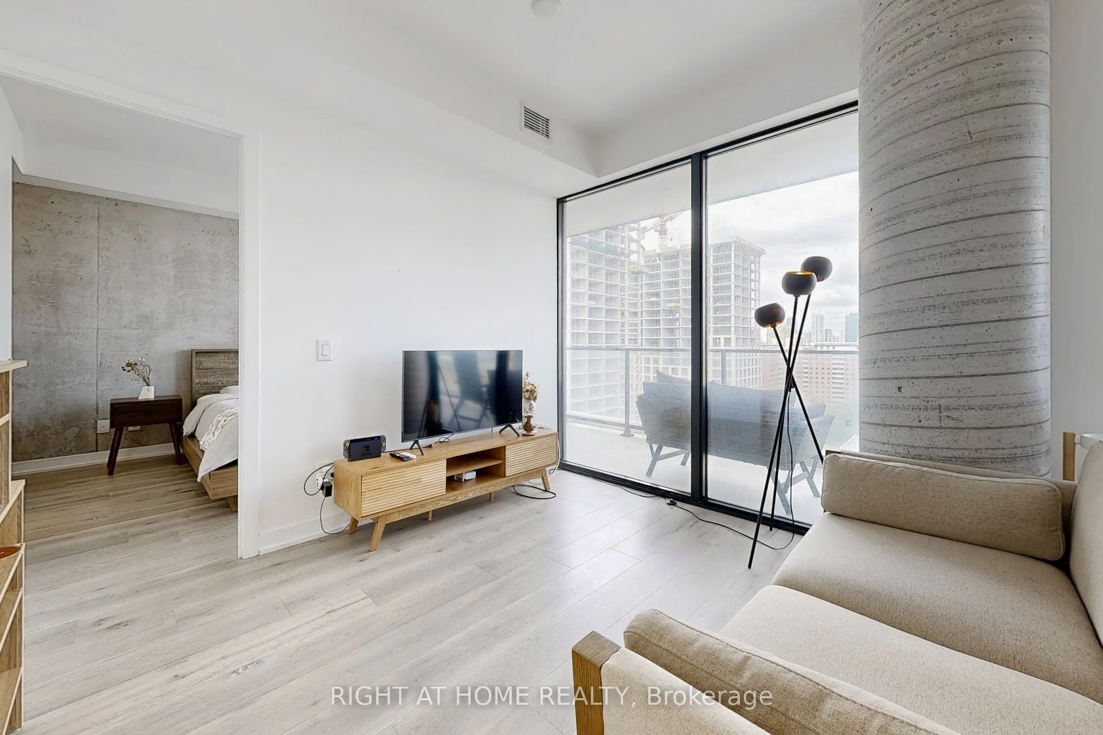 55 Ontario Street, #1601