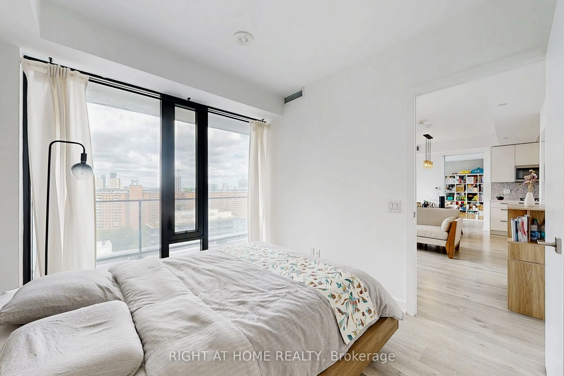 55 Ontario Street, #1601