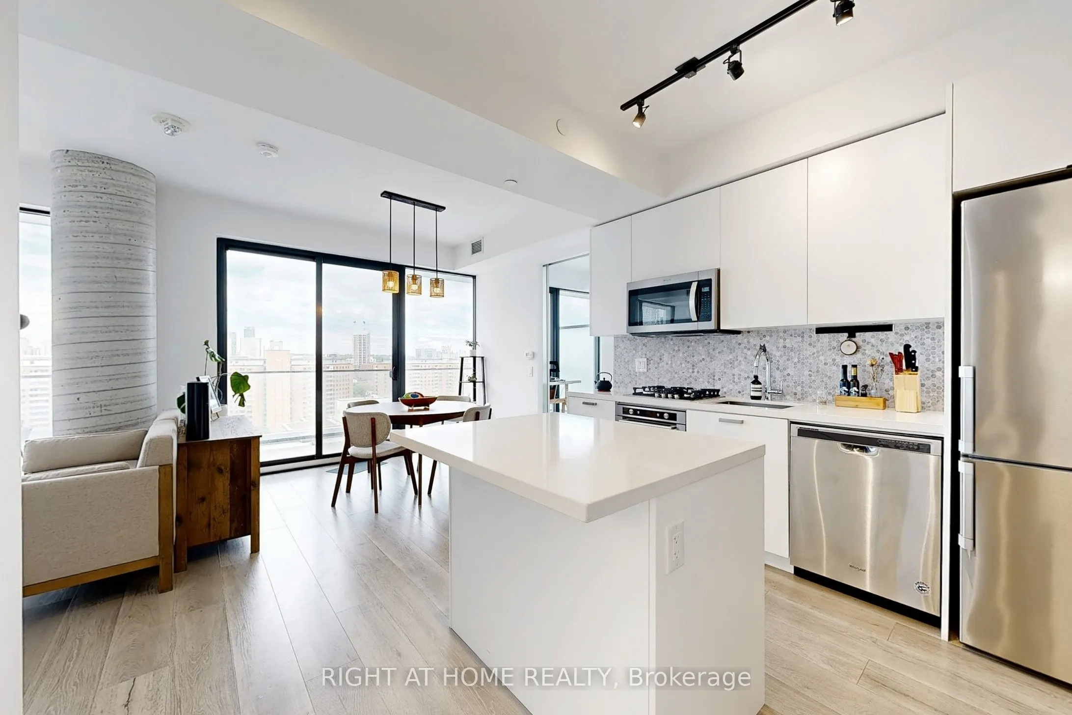 55 Ontario Street, #1601