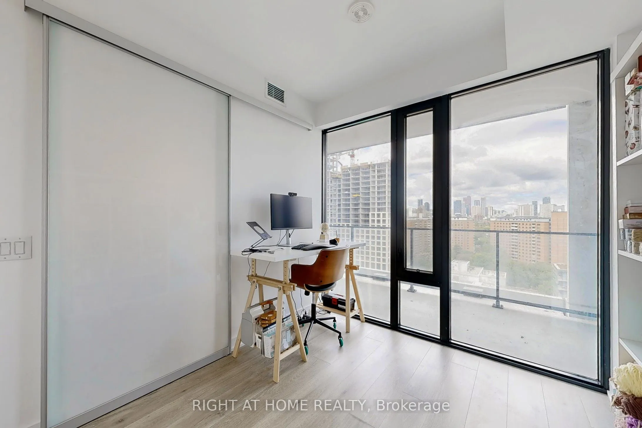 55 Ontario Street, #1601