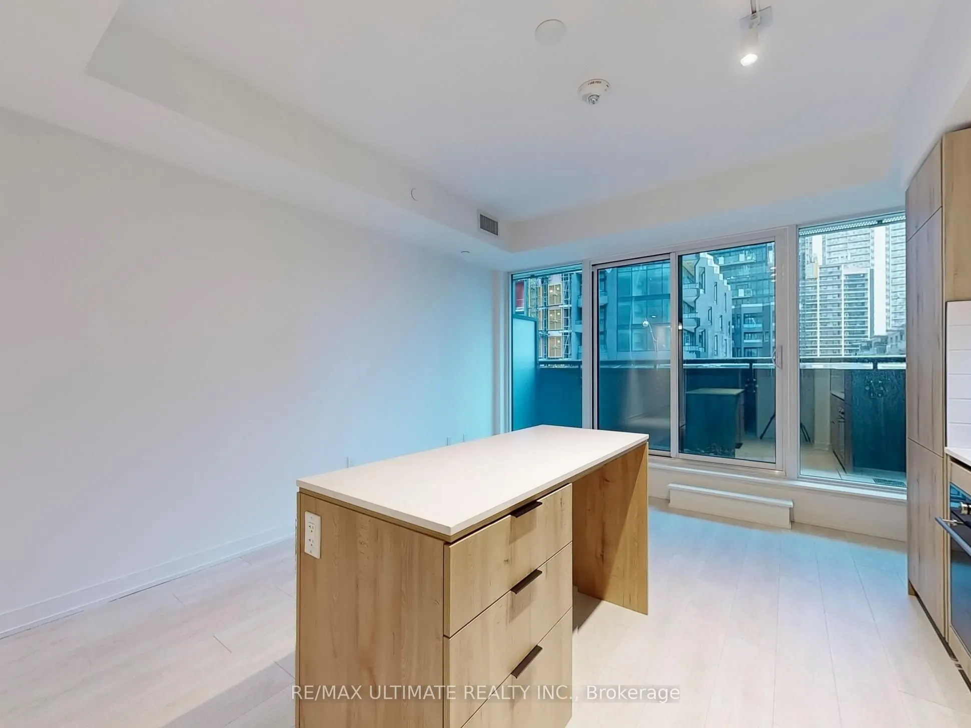 117 Broadway Avenue #207