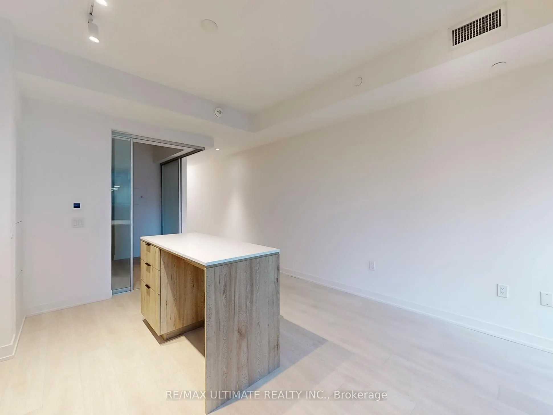 117 Broadway Avenue #207
