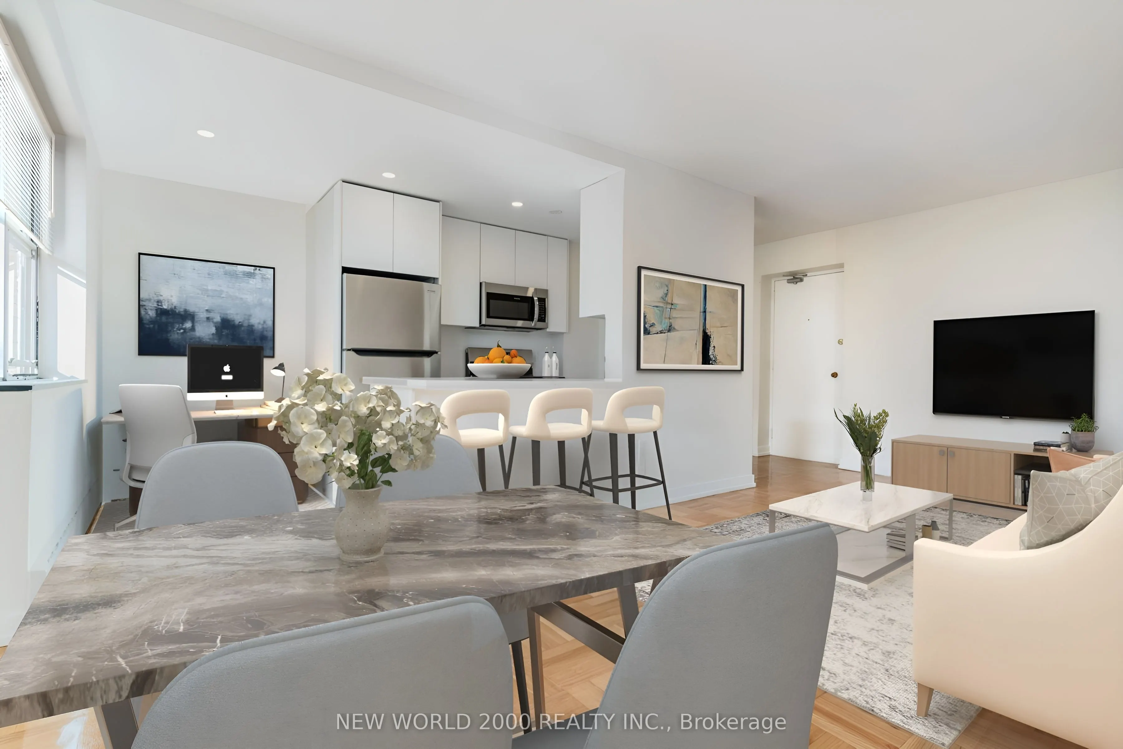 1220 Bayview Avenue, #404