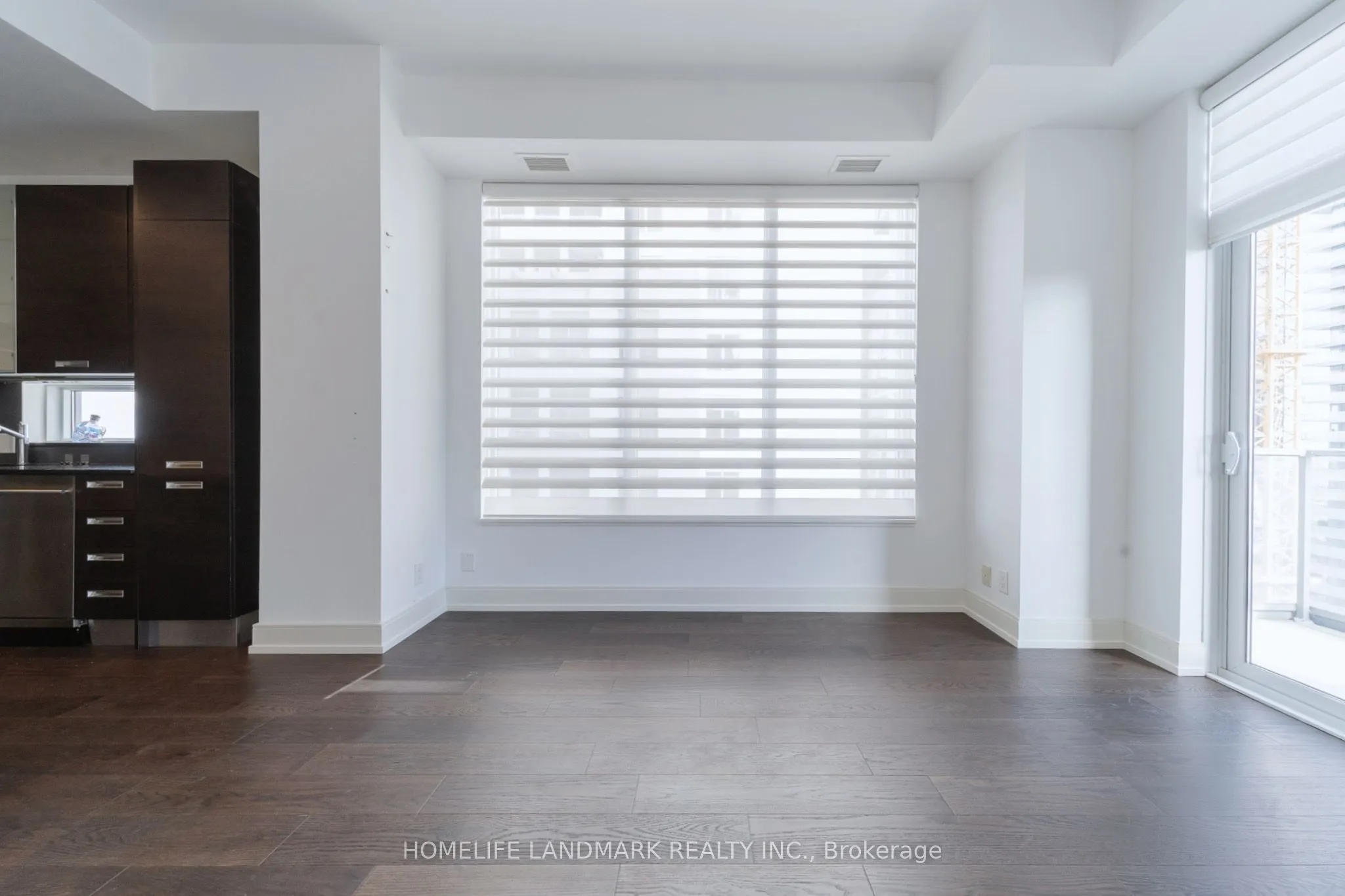 21 Balmuto Street, #3301