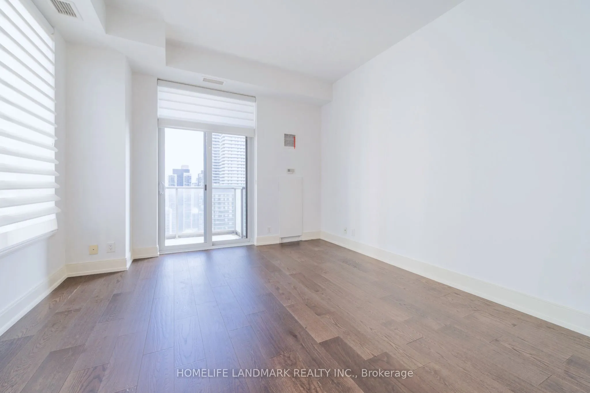 21 Balmuto Street, #3301