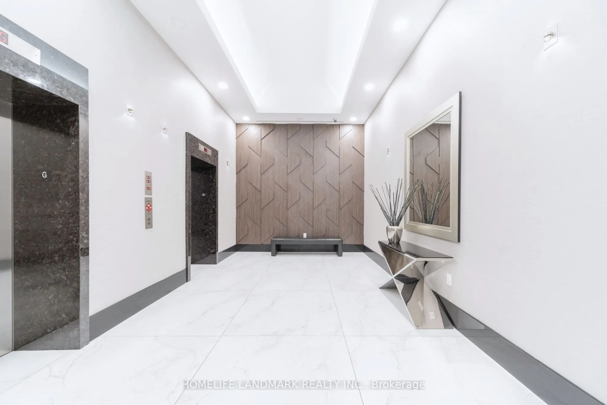 21 Balmuto Street, #3301