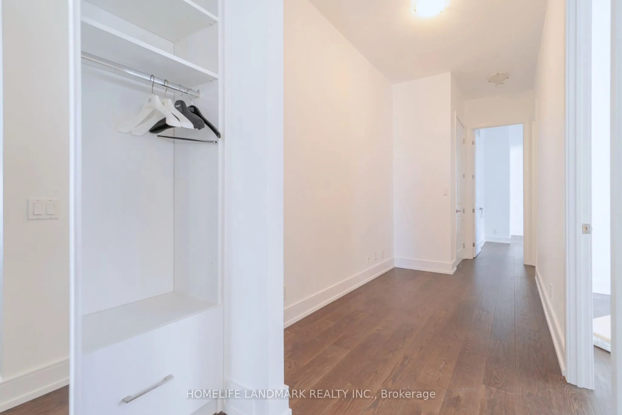 21 Balmuto Street, #3301