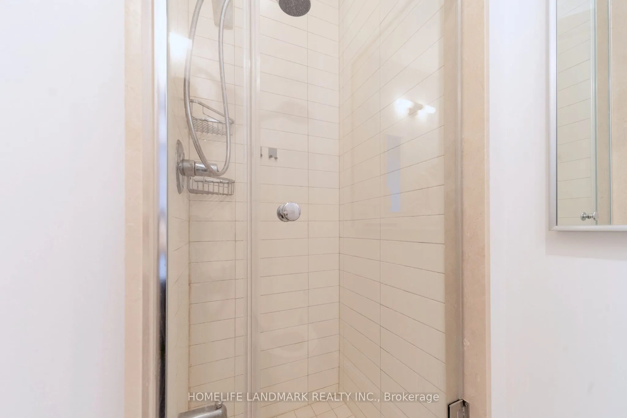21 Balmuto Street, #3301