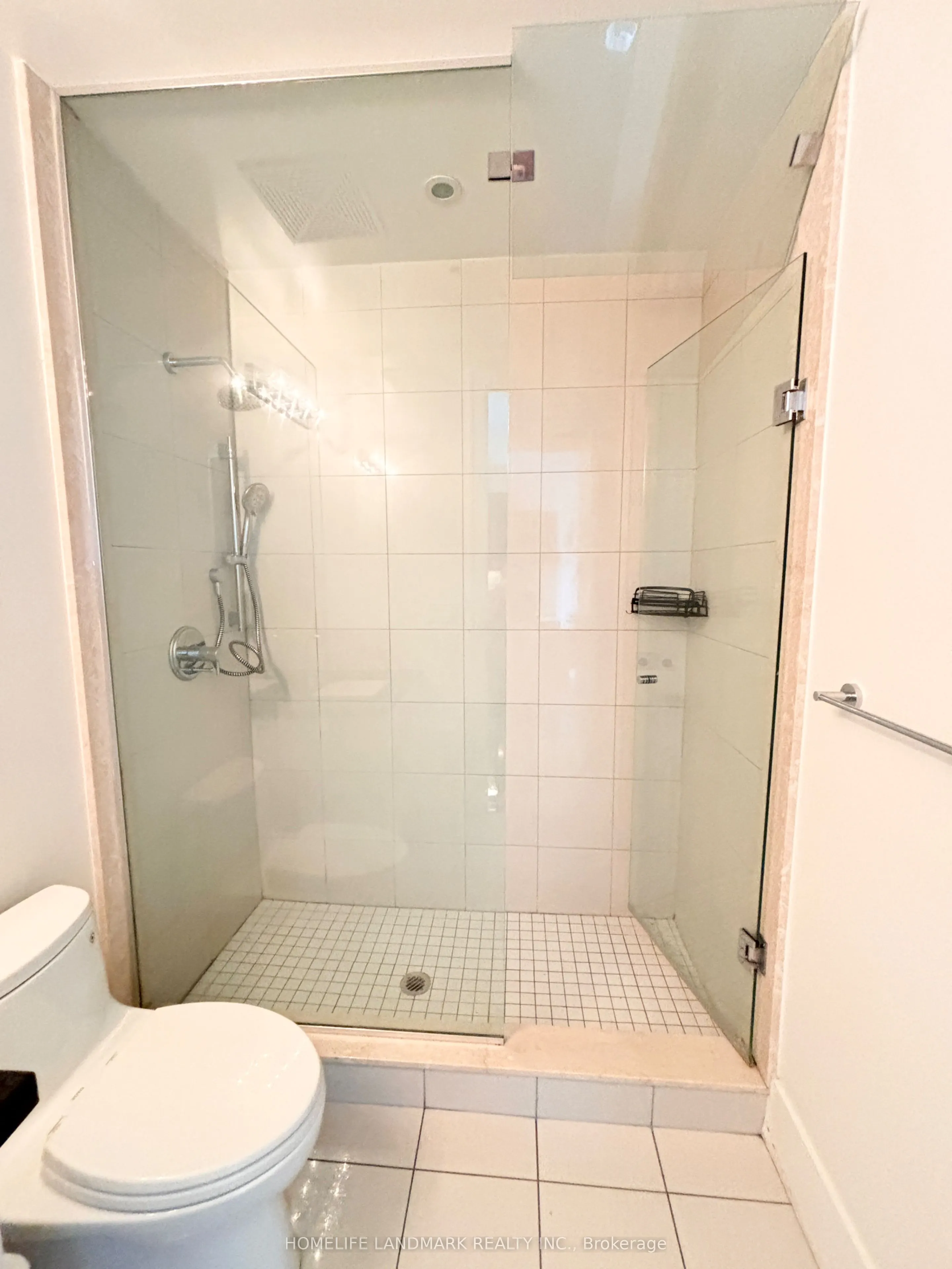 39 Queens Quay E #1029