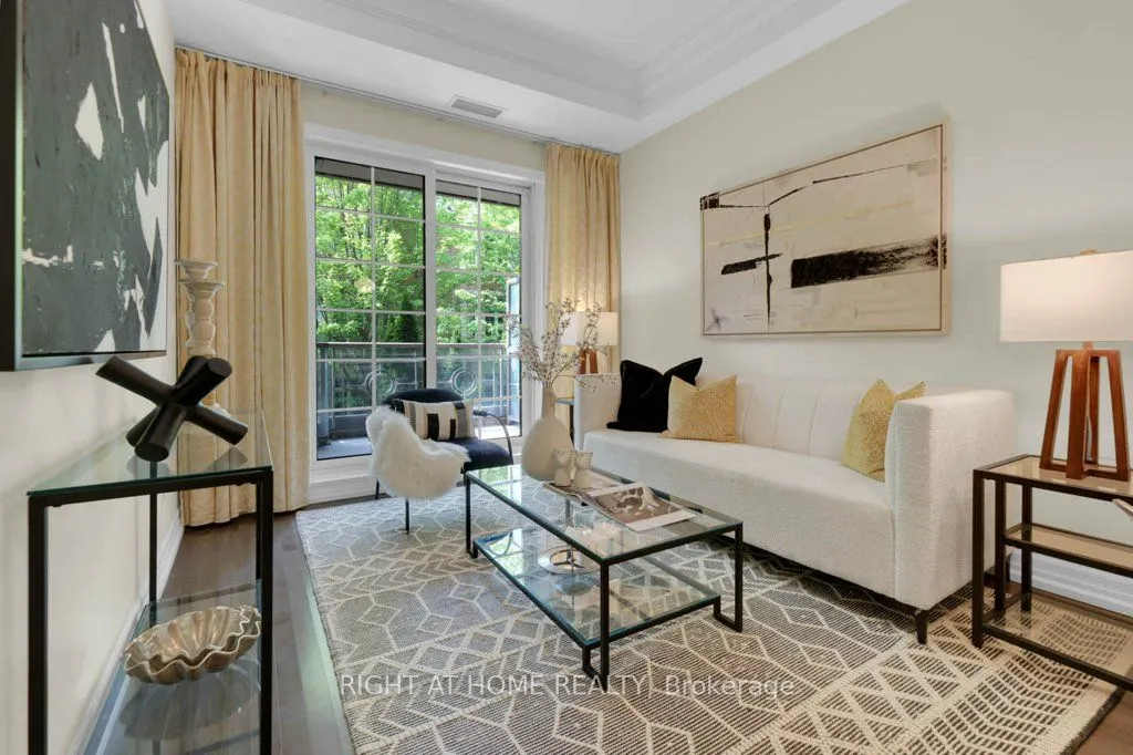 20 Burkebrook Place, #216